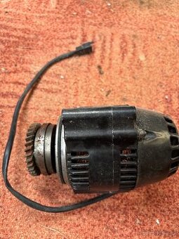 Suzuki GSXR 750 alternator - 1