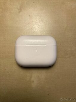 Apple AirPods Pro (2nd Gen 2022) - 2 700 kč