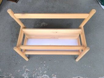 dětská knihovna Ikea