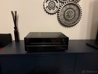 Receiver Onkyo HT-R558