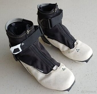 Boty na běžky vel. 39 FISCHER XC Control