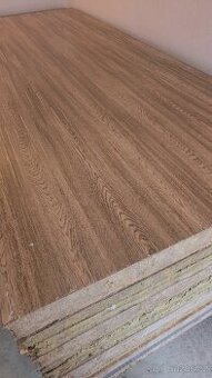 Sendvičové panely se vzorem dřeva