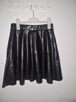 Sukně s imitací kůže