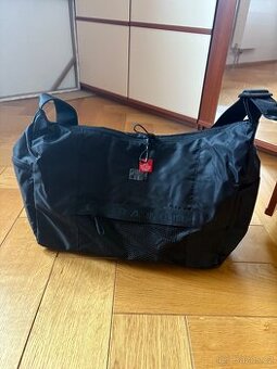 Dámská taška Under Armour UA Studio Slouchy Duffle