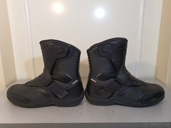 43 Alpinestars Ridge v2 Waterproof boty na moto