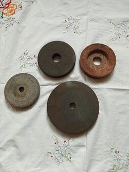 4ks brusných kotoučů