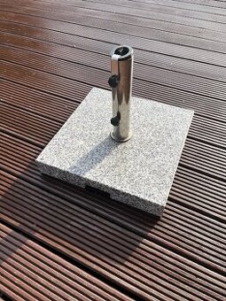 podstavec pod slunečník