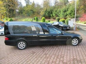 Mercedes-Benz W211 Pohřební vůz