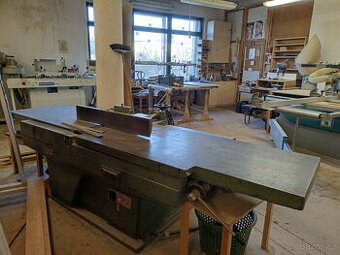 Vybavení truhlářské dílny - srovnávačka