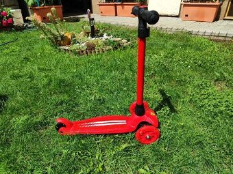 Dětská tříkolová koloběžka Ferrari (Shell edice)