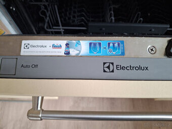 Myčka na nádobí vestavěna Elektrolux