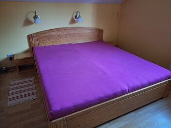 Manželská postel 180x200 masiv borovice