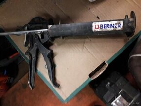 Pistole na montážní tuby