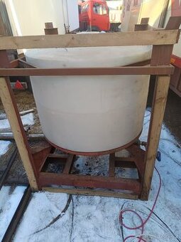 Prodám nádrž na vodu