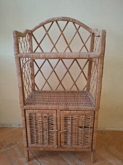 Ratanová skříňka