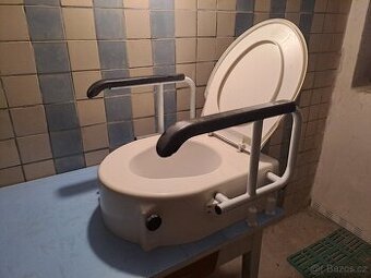 Wc sedátko pro invalidy