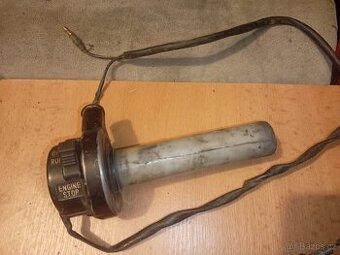 Plynová rukojeť yamaha dt