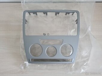 NOVÝ Rámeček autorádia Octavia 2 tmavě stříbrná