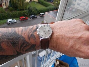 oblibene krasne funkcni hodinky prim Pyzamo rok 1985