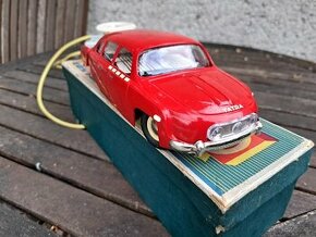 Tatra 603 ites červená