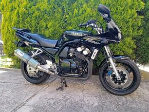 Yamaha FZS 600 Fazer