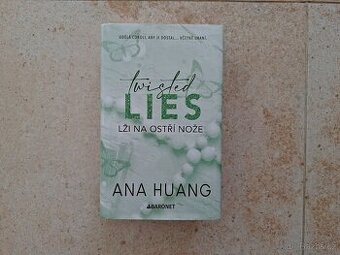 Kniha Ana Huang Twisted Lies