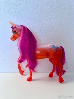 Barbie kůň
