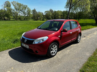Dacia Sandero 1.4i 55kW, RV 2010, Servo, Klima, Nové v CZ