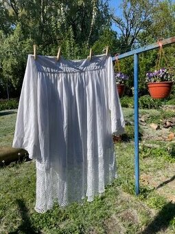 Rocheta s krajkovou dekorací
