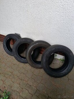 Pneu 195/65 R15 - 1