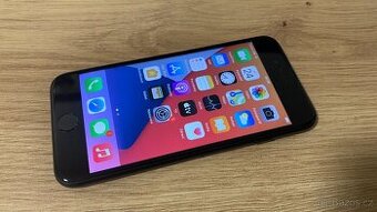 Apple iPhone 7 32GB, příslušenství, 1400Kč