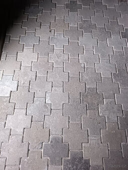 Zámková dlažba-Kříž 7cm
