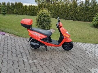 Honda 100 lead