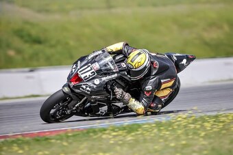 Kawasaki ZX10R okruhovka