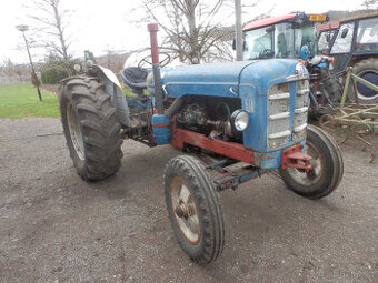 Traktor Fordson