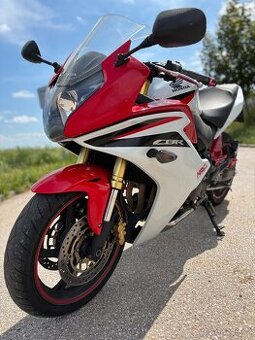 Honda CBR 600F 2011