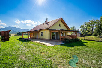 Prodej komerční, dům 2 apartmány 140 m2, pozemek 5367 m2, No