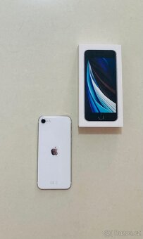 Mobilní telefon Apple iPhone SE