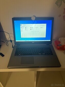 Acer 17 palcu - 1