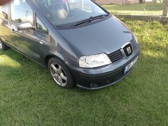 Prodám Seat Alhambra nová STK