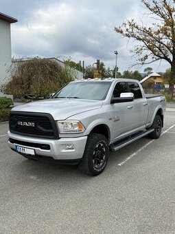 DODGE RAM 2500 HEAVY DUTY—6.4 V8 HEMI—2016–Laramie—VZDUCH—