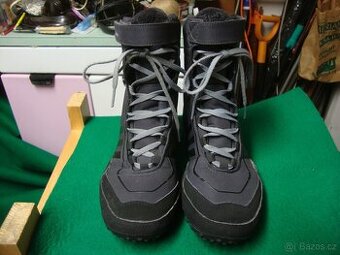 Zimní dámské boty Adidas LIBRIA WINTER BOOT CP PL W vel. 37