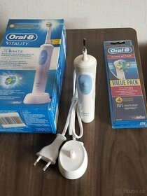 zubní kartaček Braun Oral B
