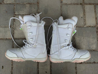 Gravity Bliss white/pink vel. EUR 39,5