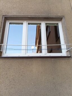 Tídílná plastová okna