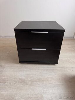2 noční stolky