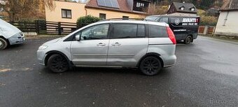 Mazda 5 rok 2007 . 2.0 nafta 81kw