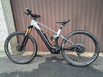 CUBE Stereo Hybrid HPC SLT 750 - 1