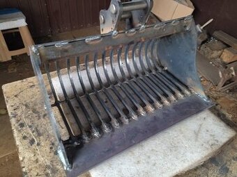 Příslušenství k minibagrum,lžíce prosevacky, hrabě