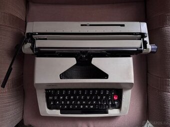 Psací stroj Consul, model 2226 - 1